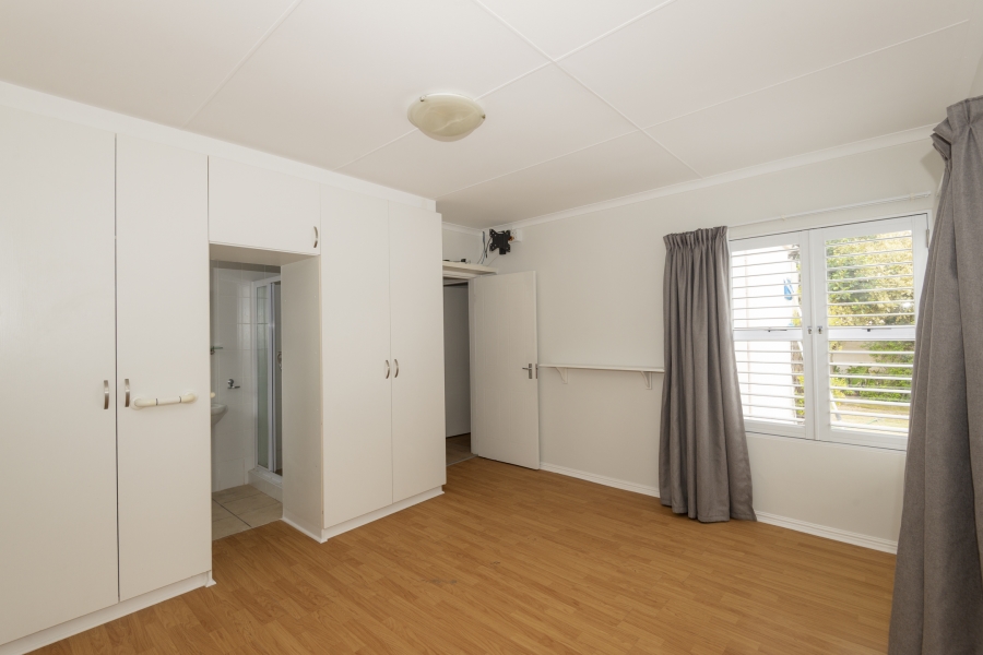 5 Bedroom Property for Sale in Country Club Western Cape